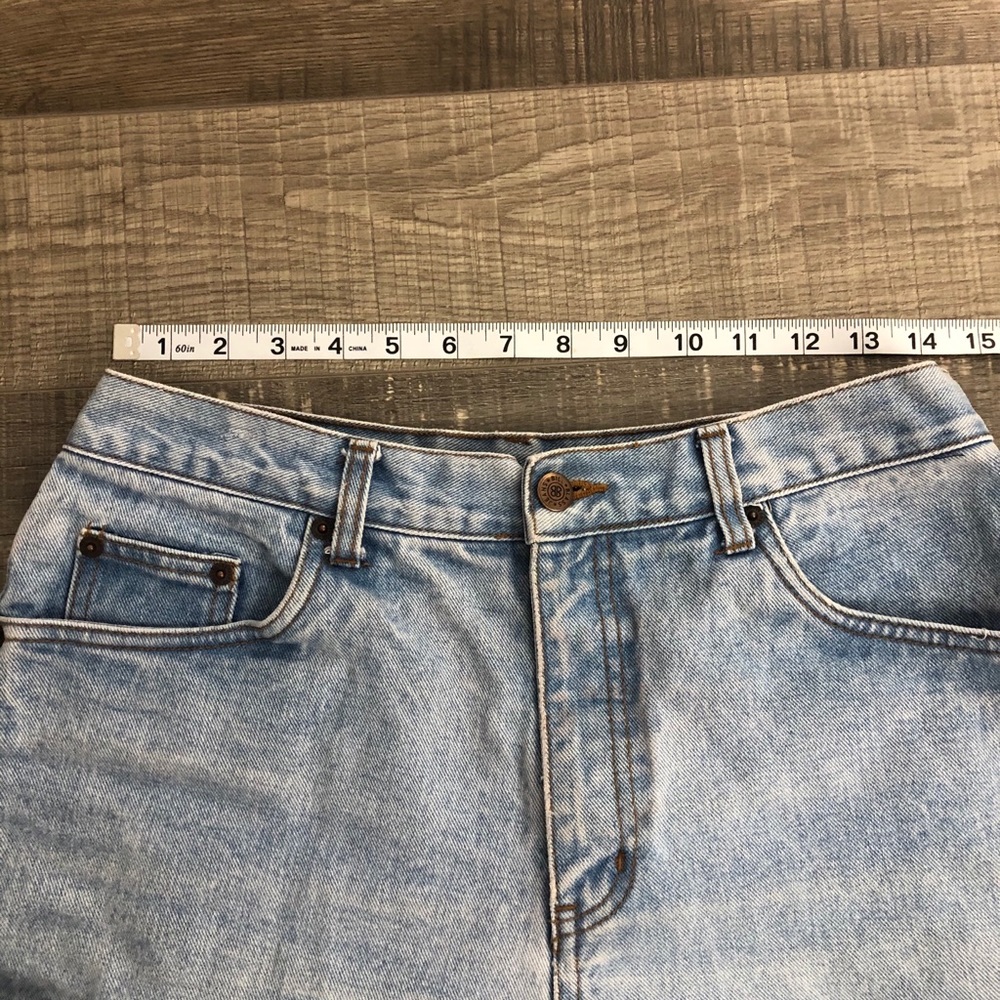 Bill Blass Vintage Jean Shorts size 10 - Picture 5 of 8